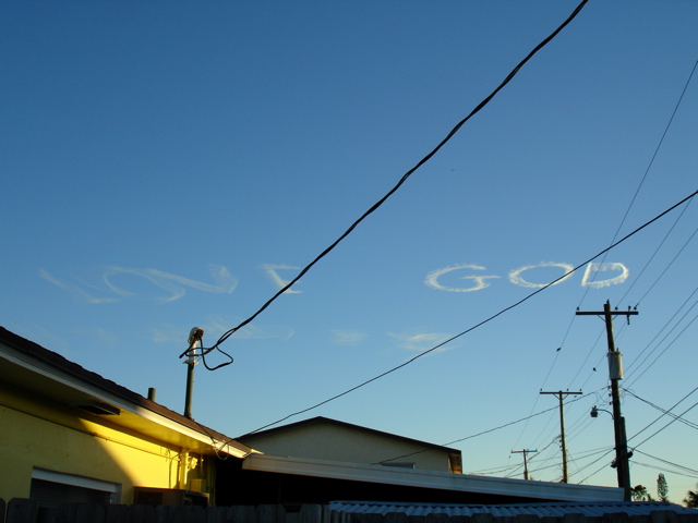 Paranormal Photos: Florida Sky Writing with Chem Trails